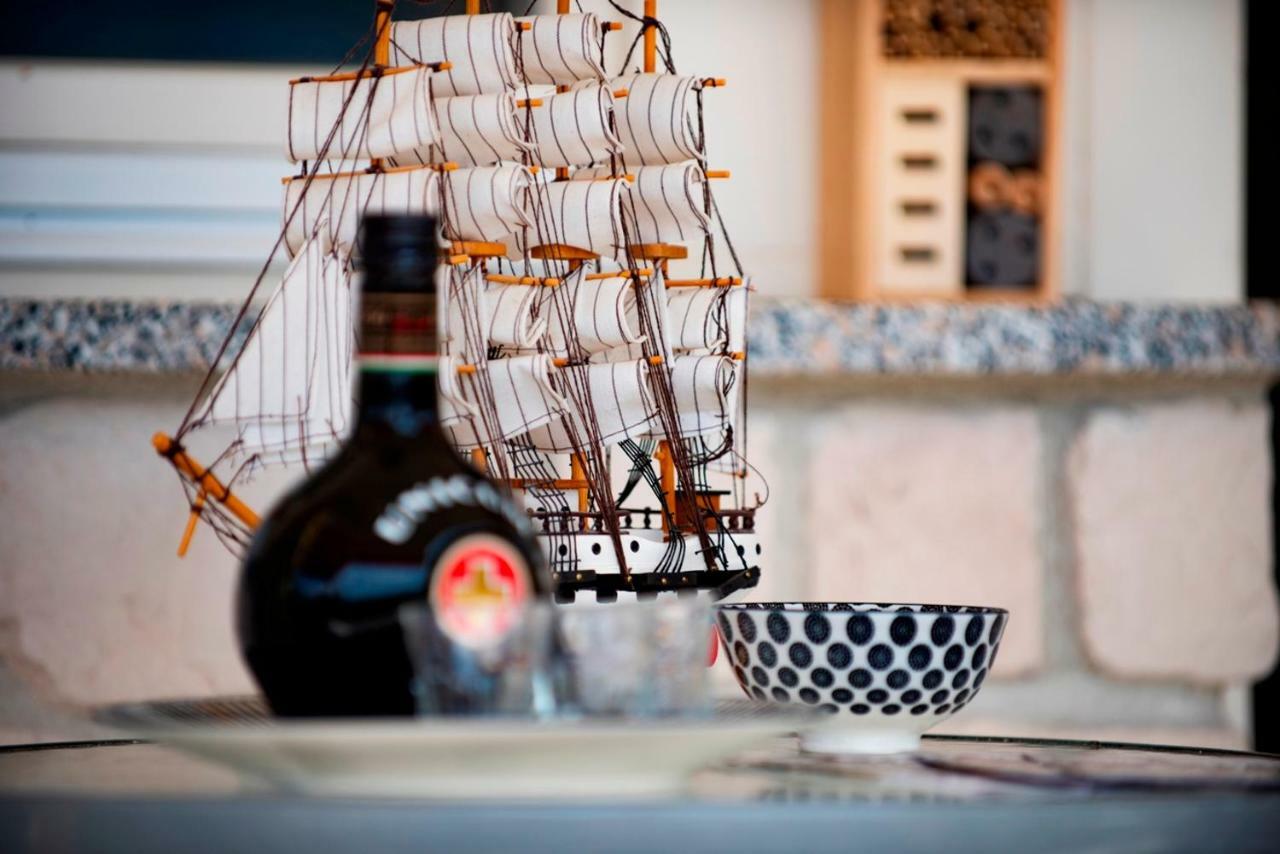 Lavanda Apartments&Studios Pinezići エクステリア 写真