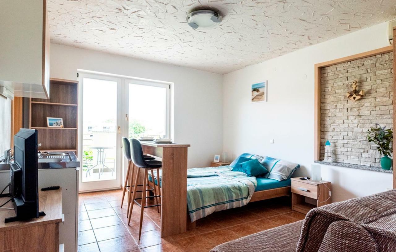 Lavanda Apartments&Studios Pinezići エクステリア 写真