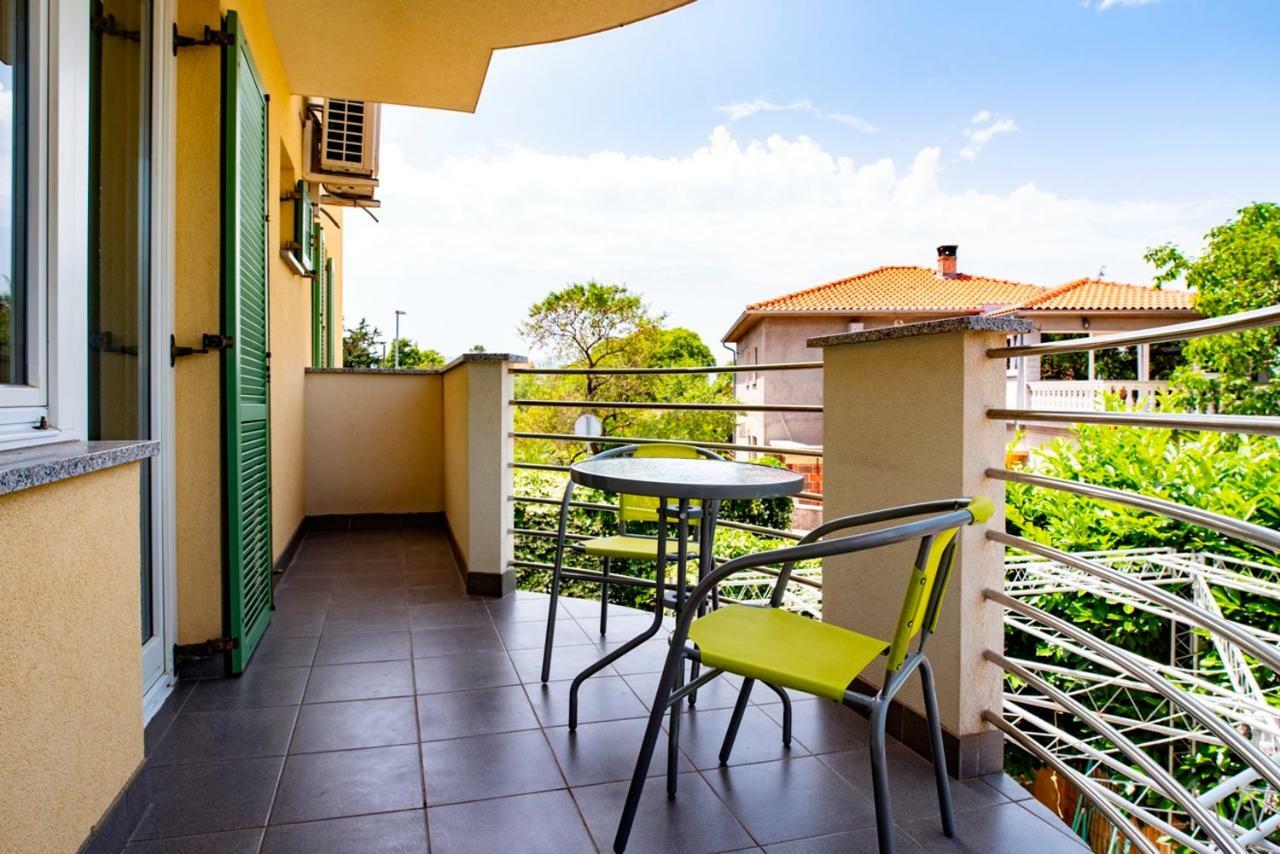 Lavanda Apartments&Studios Pinezići エクステリア 写真
