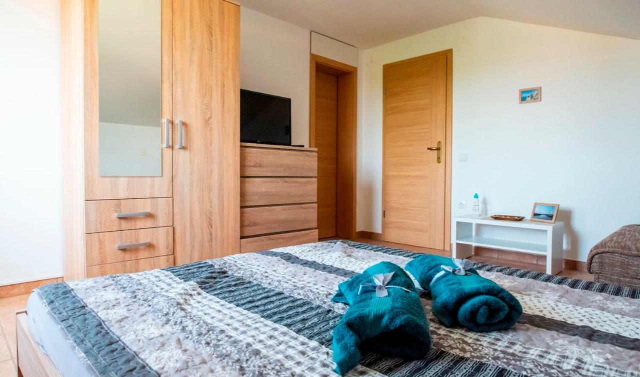 Lavanda Apartments&Studios Pinezići エクステリア 写真