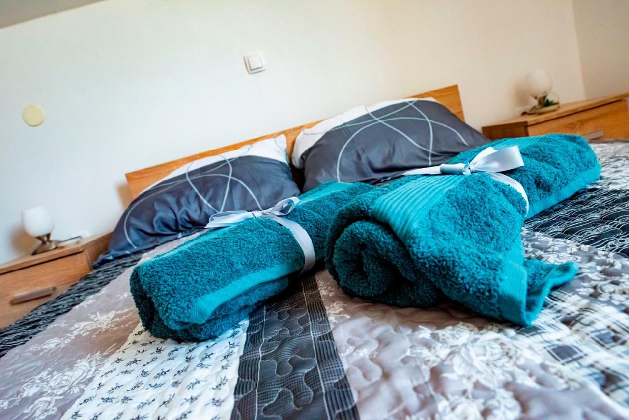 Lavanda Apartments&Studios Pinezići エクステリア 写真