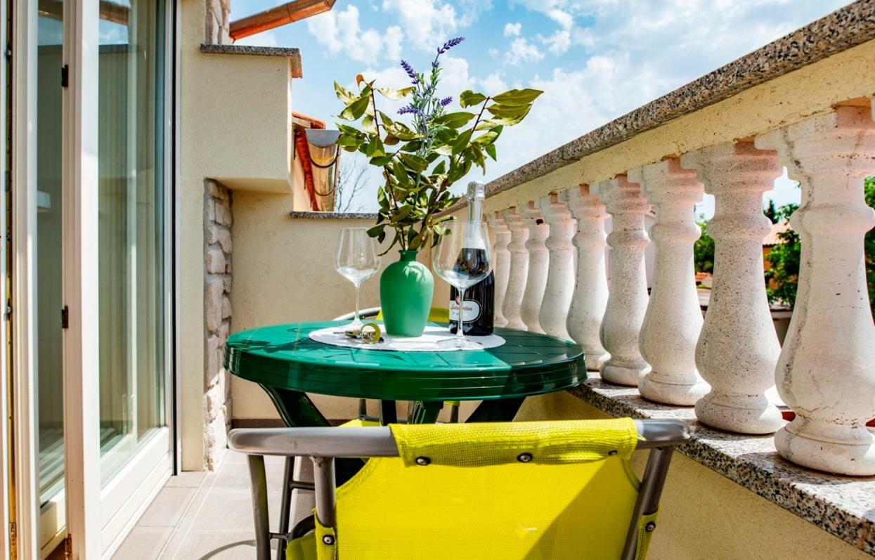 Lavanda Apartments&Studios Pinezići エクステリア 写真